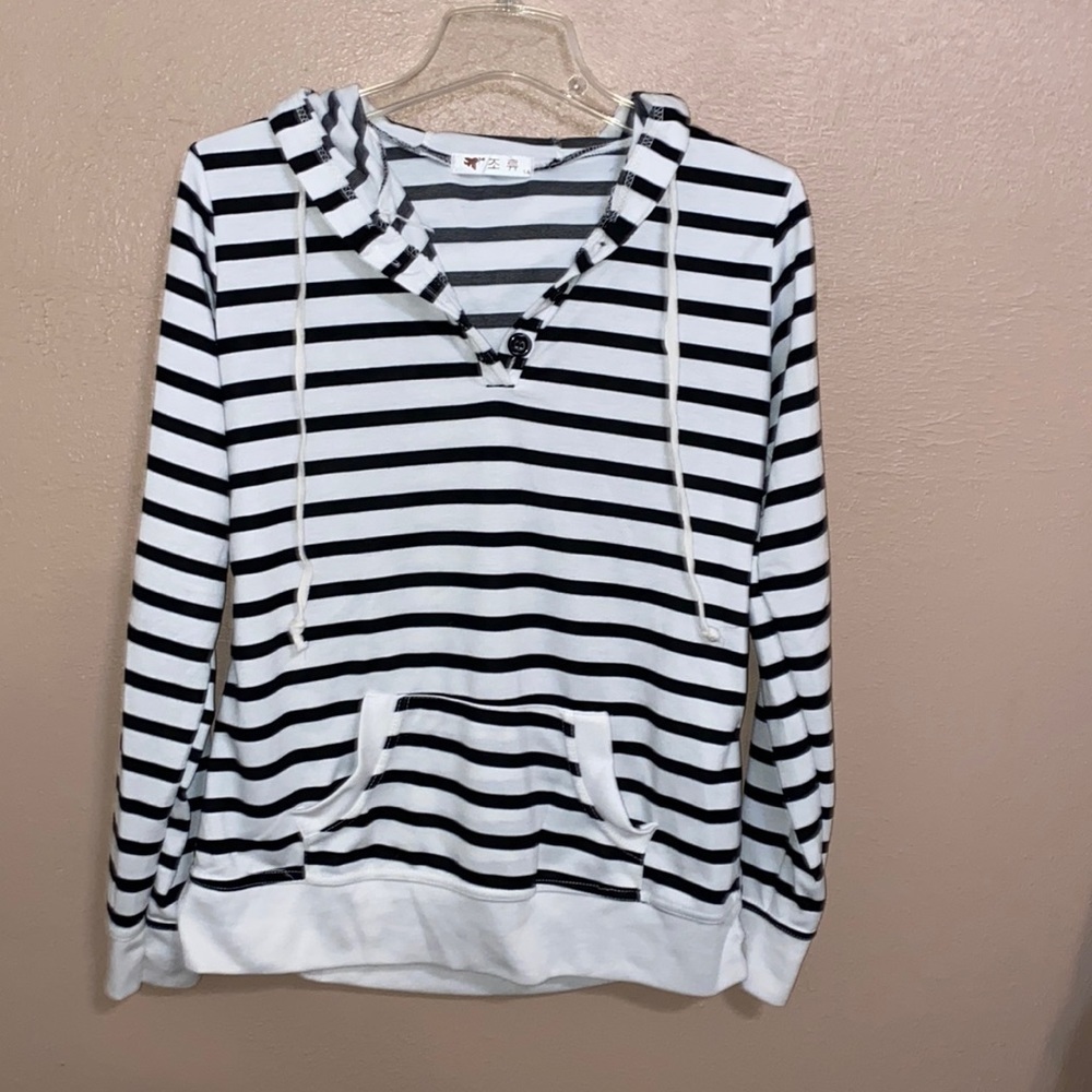 Lightweight hoodie